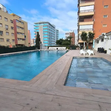 公寓 Kalifornia Piscina, Terraza, Parking Y Wifi Rapido