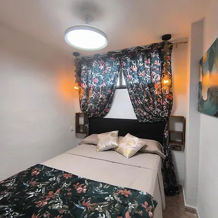 Kalifornia Piscina, Terraza, Parking Y Wifi Rapido 公寓 *