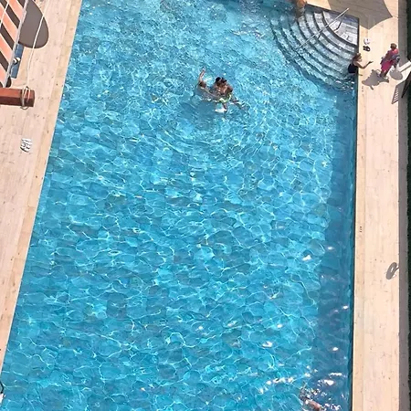 Kalifornia Piscina, Terraza, Parking Y Wifi Rapido *